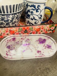 Resin Accessories tray filled with real dry flowers inside